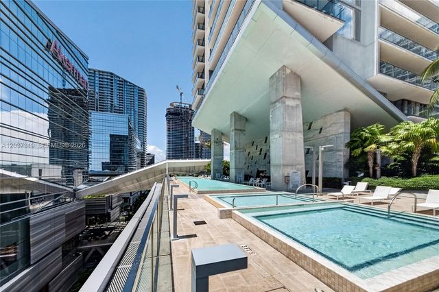 68 SE 6th St 3506, Miami, FL 33131
