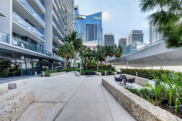 68 SE 6th St 3506, Miami, FL 33131