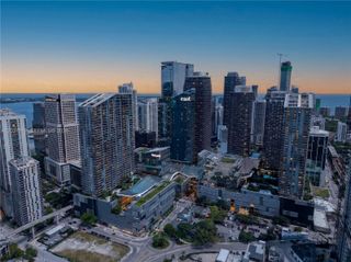 68 SE 6th St 3506, Miami, FL 33131