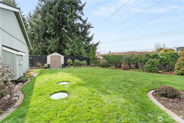 17502 51st Street Ct E, Lake Tapps, WA 98391