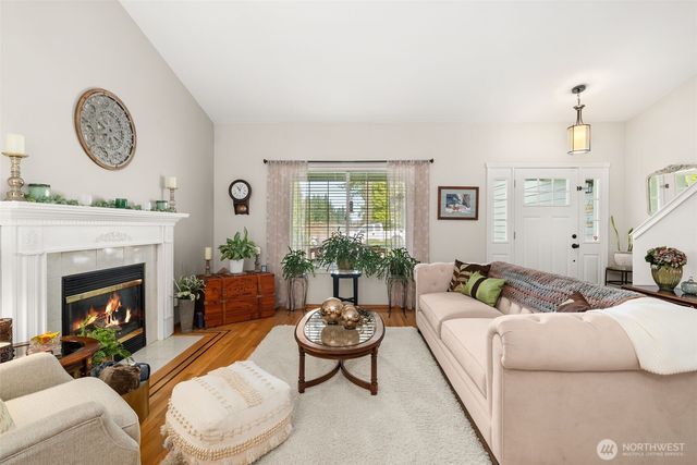 17502 51st Street Ct E, Lake Tapps, WA 98391