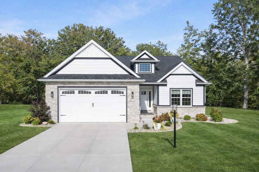 12644 Creekside Drive, Cedar Lake, IN 46303