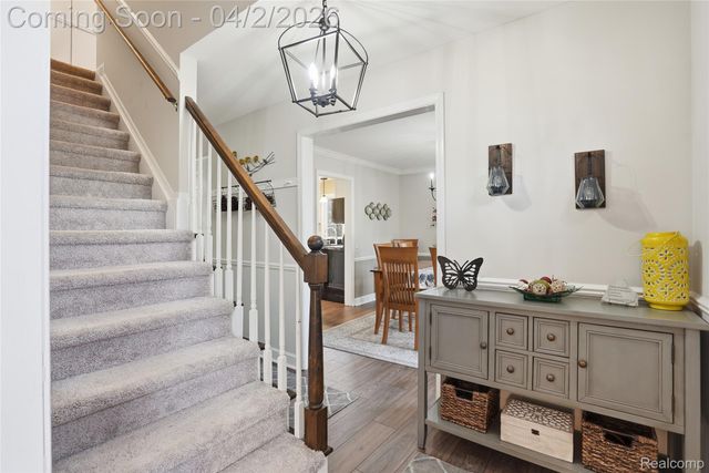 1433 Chestnut Lane, Rochester Hills, MI 48309