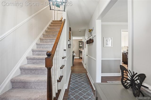 1433 Chestnut Lane, Rochester Hills, MI 48309