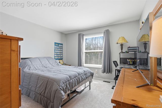 1433 Chestnut Lane, Rochester Hills, MI 48309