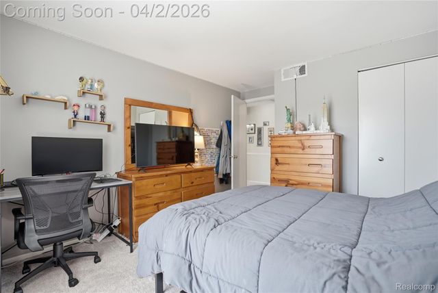 1433 Chestnut Lane, Rochester Hills, MI 48309