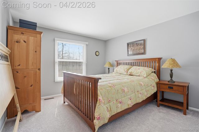 1433 Chestnut Lane, Rochester Hills, MI 48309