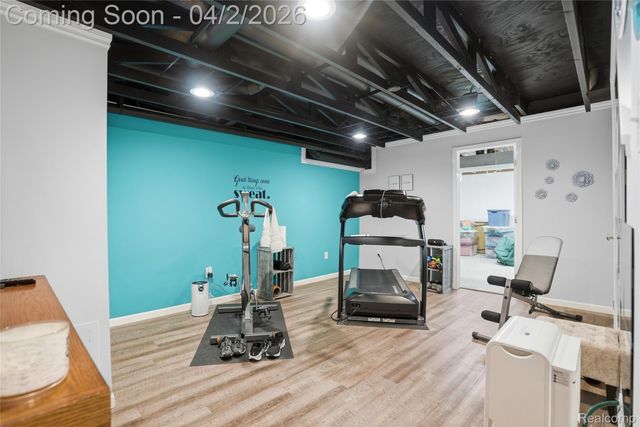 1433 Chestnut Lane, Rochester Hills, MI 48309