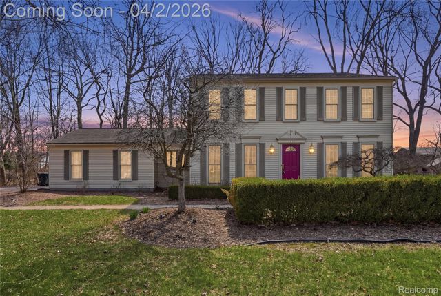 1433 Chestnut Lane, Rochester Hills, MI 48309