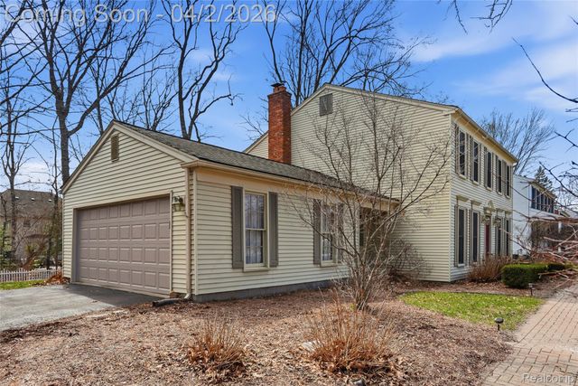 1433 Chestnut Lane, Rochester Hills, MI 48309