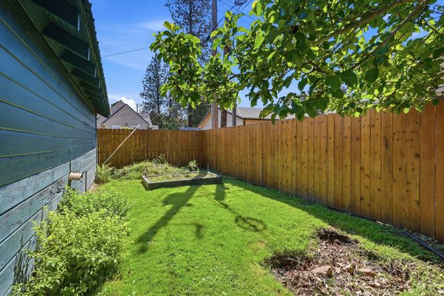 3818 N E St, Spokane, WA 99205