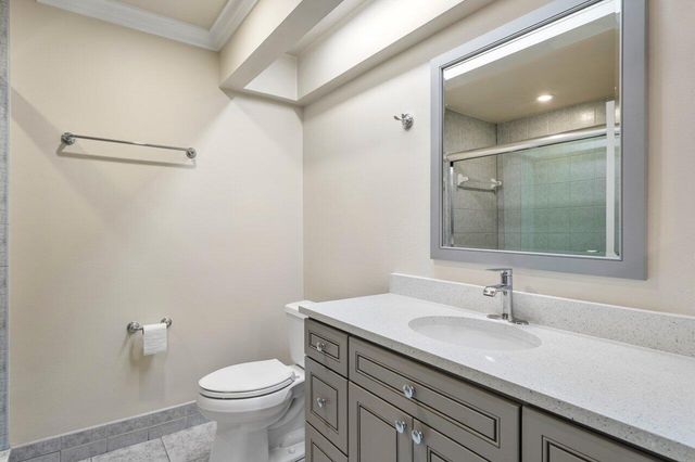 11 Lexington Lane E C, Palm Beach Gardens, FL 33418