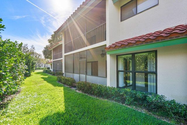 11 Lexington Lane E C, Palm Beach Gardens, FL 33418