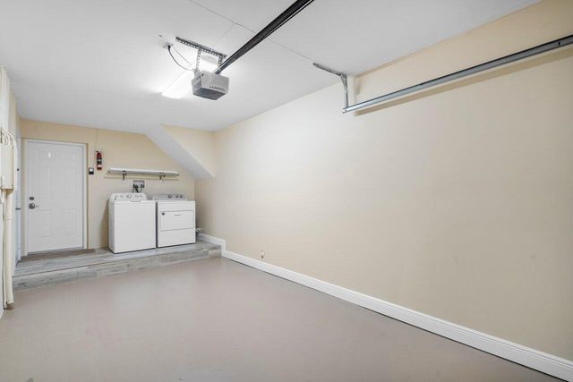 11 Lexington Lane E C, Palm Beach Gardens, FL 33418