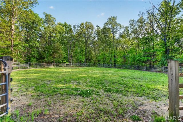20610 Colony Church Road, Farmington, MO 63640