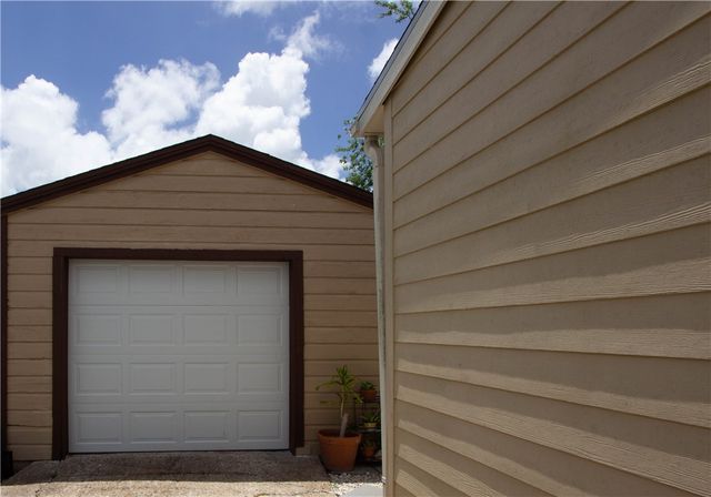5338 Nelson, Corpus Christi, TX 78411