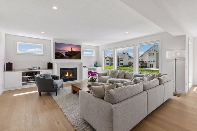 19503 Hammock Avenue, Lakeville, MN 55044