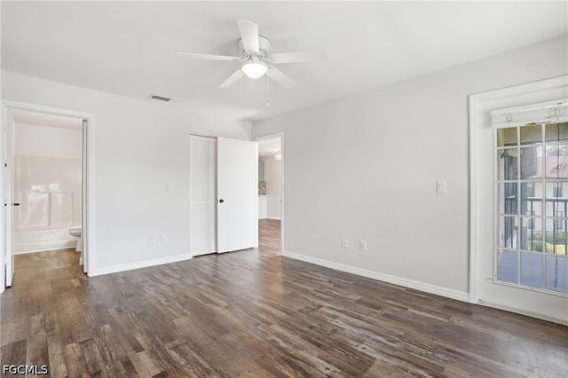 5323 Treetops DR T203, Naples, FL 34113