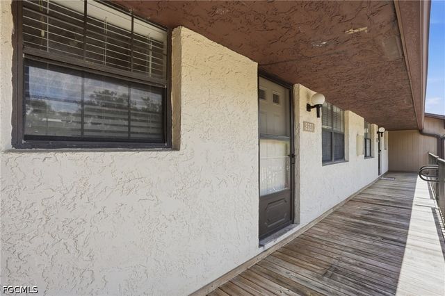 5323 Treetops DR T203, Naples, FL 34113
