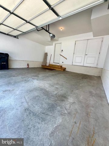 22885 EILEEN SQ, Sterling, VA 20166
