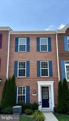 22885 EILEEN SQ, Sterling, VA 20166