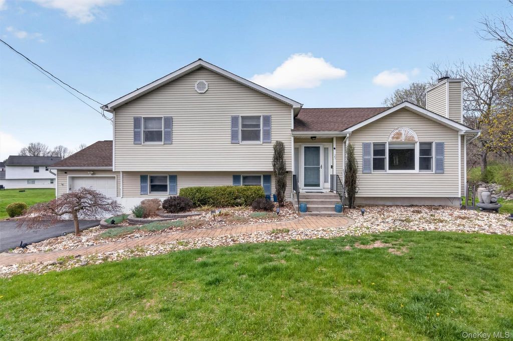 25 Bull Road, Washingtonville, NY 10992