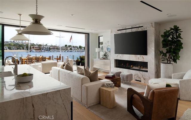 642 Via Lido Nord, Newport Beach, CA 92663