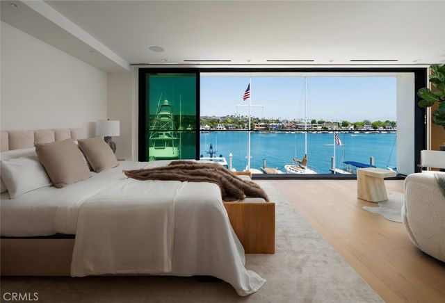 642 Via Lido Nord, Newport Beach, CA 92663