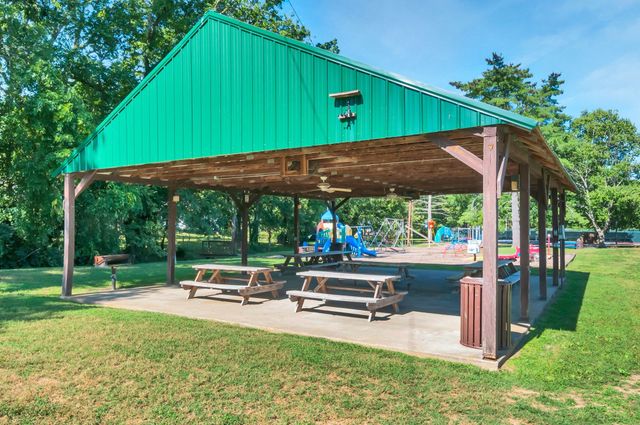 7504 Rolling River Pkwy, Nashville, TN 37221