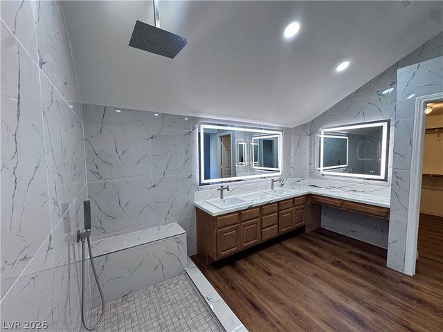 9721 Cascade Falls Avenue, Las Vegas, NV 89117