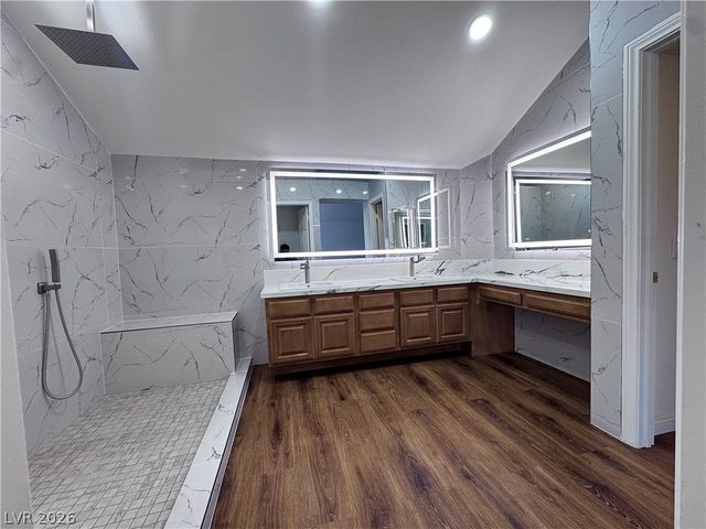 9721 Cascade Falls Avenue, Las Vegas, NV 89117