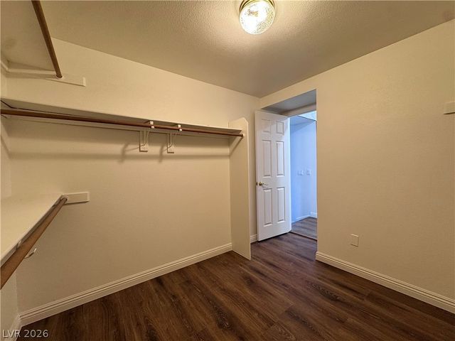 9721 Cascade Falls Avenue, Las Vegas, NV 89117