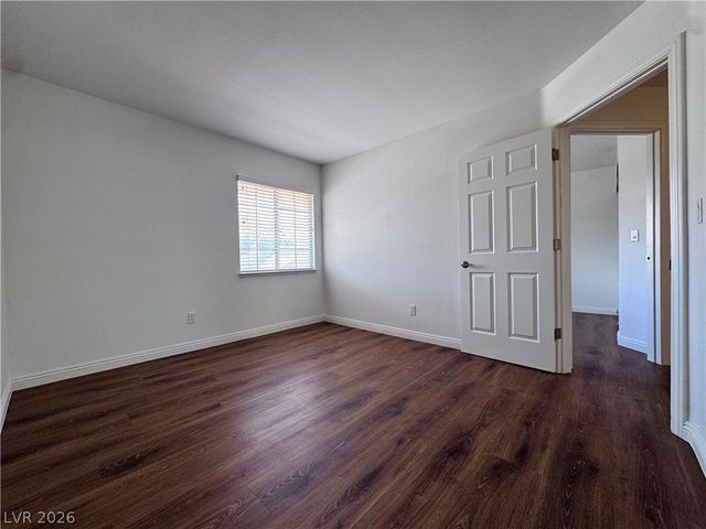 9721 Cascade Falls Avenue, Las Vegas, NV 89117