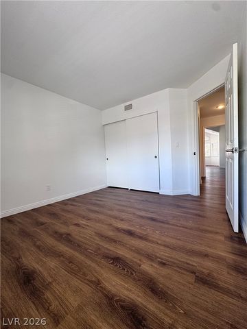 9721 Cascade Falls Avenue, Las Vegas, NV 89117