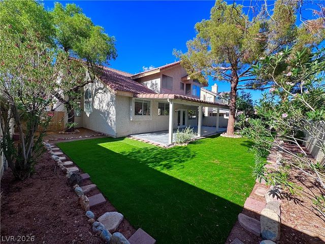 9721 Cascade Falls Avenue, Las Vegas, NV 89117