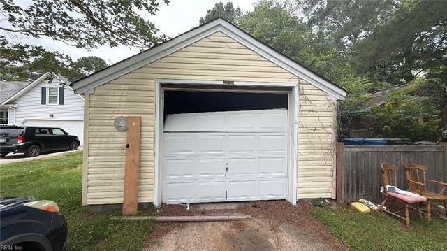 864 E Sparrow RD, Virginia Beach, VA 23464
