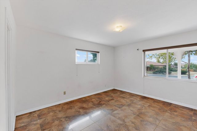 2120 HOFFMAN Drive NE, Albuquerque, NM 87110