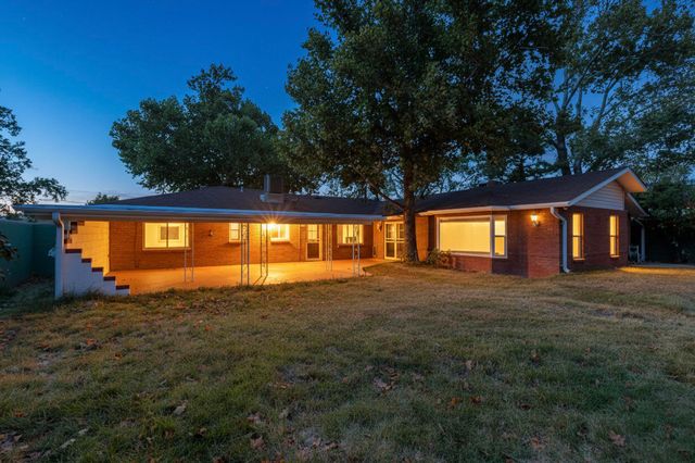 2120 HOFFMAN Drive NE, Albuquerque, NM 87110