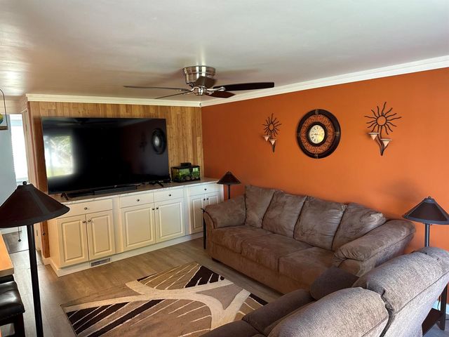 5 Universidad Lane, Port St. Lucie, FL 34952