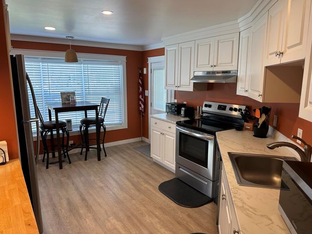 5 Universidad Lane, Port St. Lucie, FL 34952