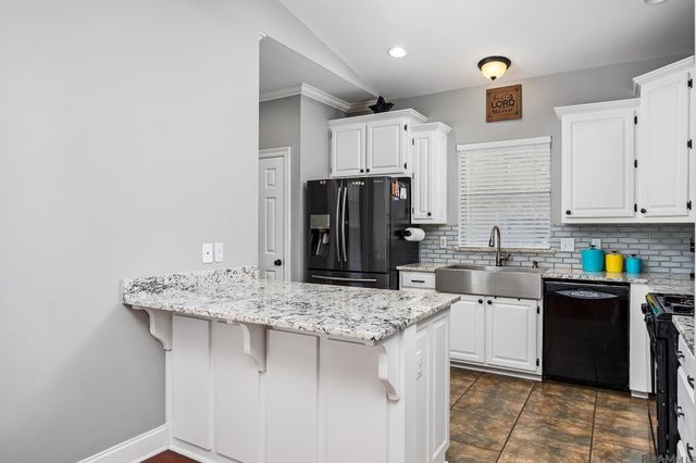 6177 Deanne Marie Dr, Zachary, LA 70791