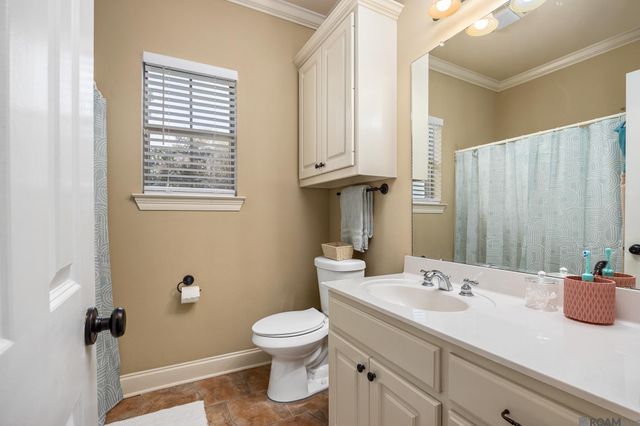 6177 Deanne Marie Dr, Zachary, LA 70791