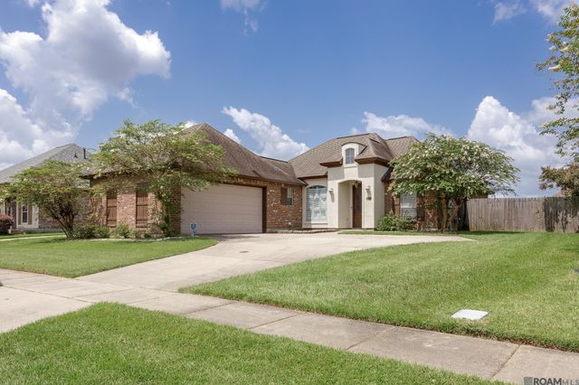 6177 Deanne Marie Dr, Zachary, LA 70791