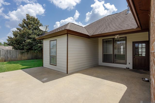 6177 Deanne Marie Dr, Zachary, LA 70791