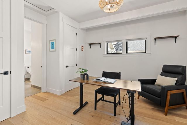 1185 NW Singleton Place, Bend, OR 97703