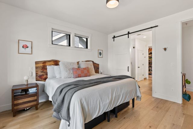 1185 NW Singleton Place, Bend, OR 97703