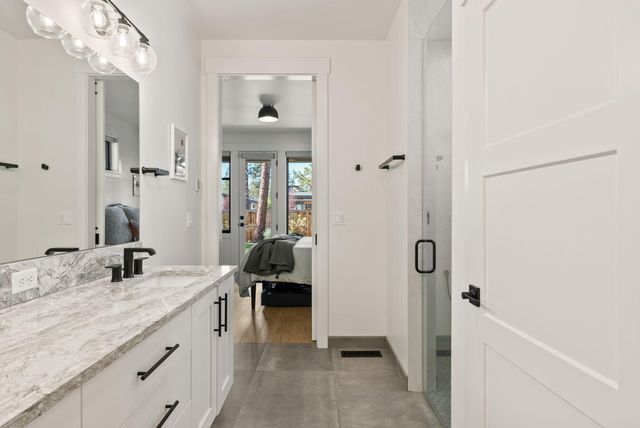 1185 NW Singleton Place, Bend, OR 97703