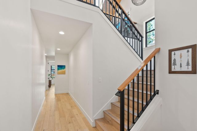 1185 NW Singleton Place, Bend, OR 97703