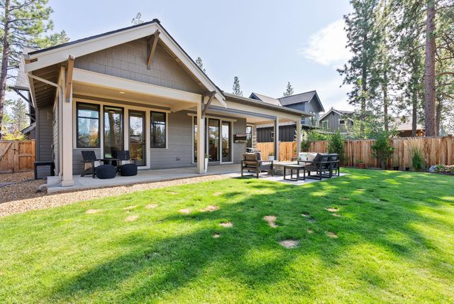 1185 NW Singleton Place, Bend, OR 97703