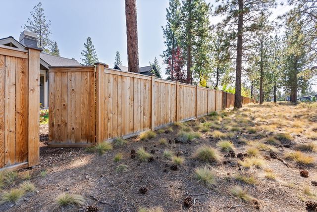 1185 NW Singleton Place, Bend, OR 97703